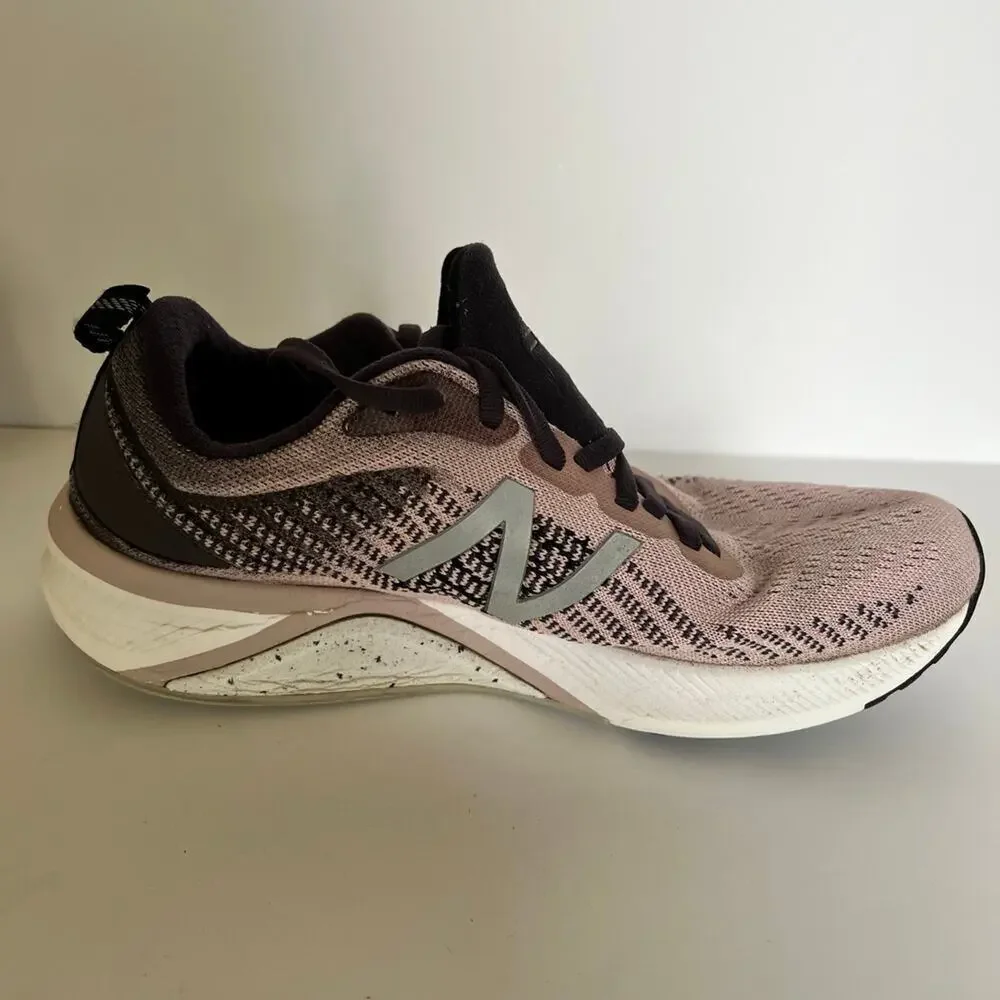 NEW BALANCE 870 Running, lightweight Pink/Plum Color Sneakers, Women’s size 9